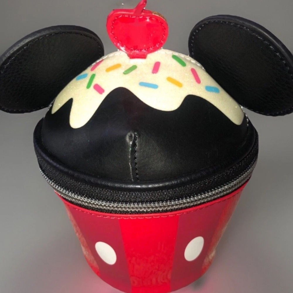 Disney Store Birthday Cupcake Accessory Case Mickey‎ Mouse Ears
